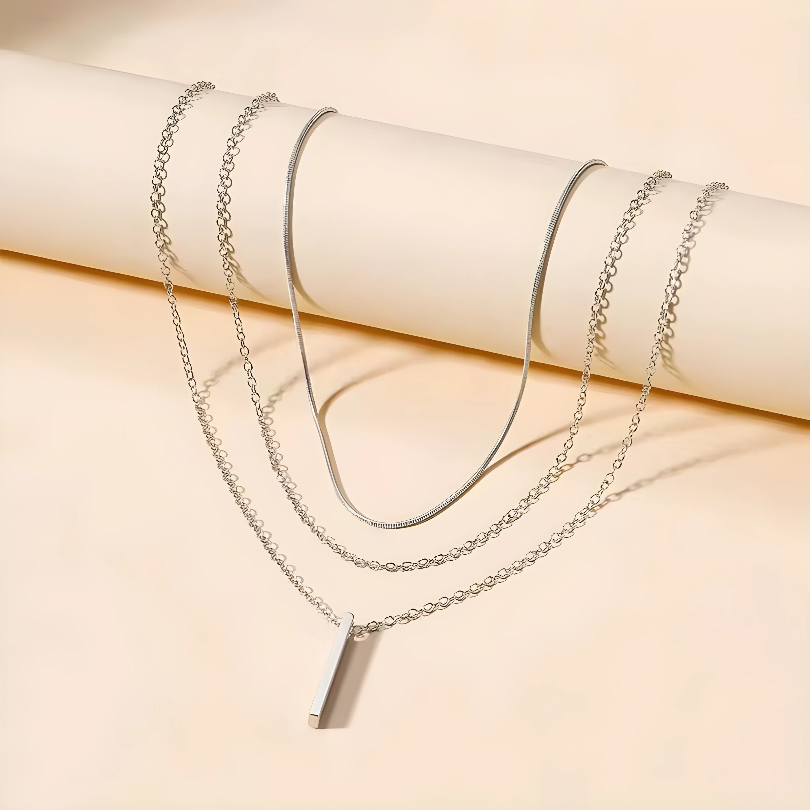 Thaïs – Colier stratificat minimalist