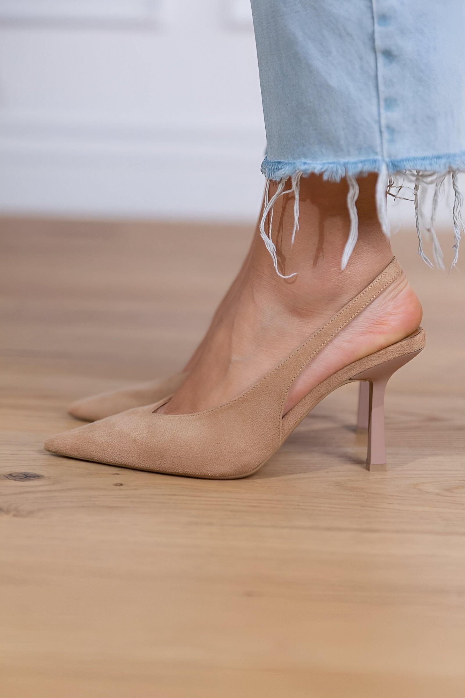 Noémie – Pantofi cu toc slingback nude