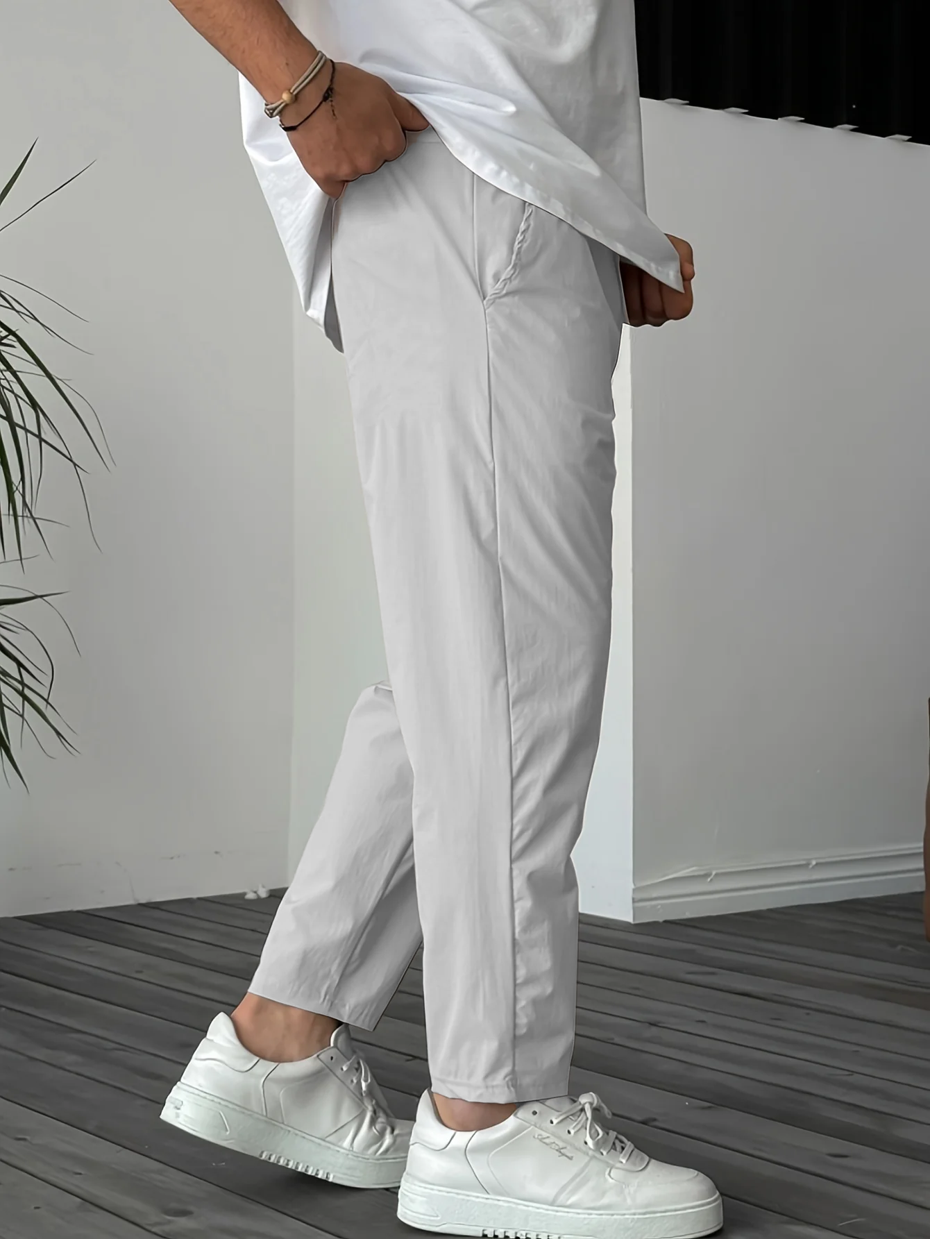 Pantaloni esențiali cu croială conică și șnur