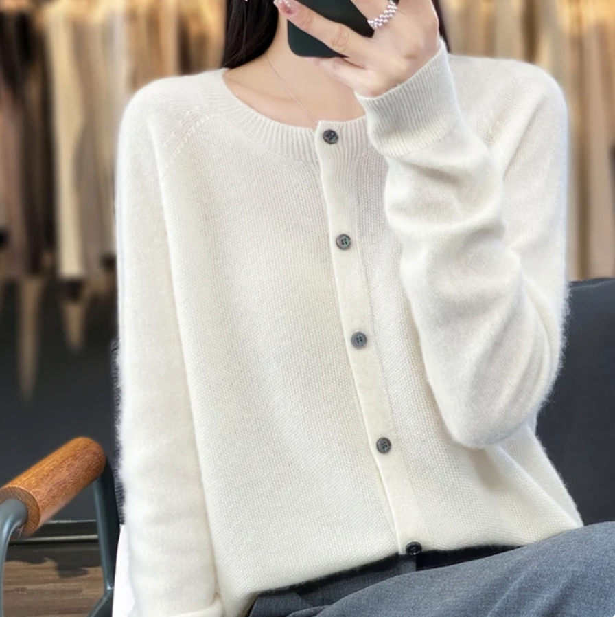 Irina | Cardigan Elegant cu Nasturi
